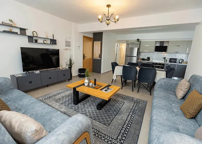 Jasmine Blue By Holidaykeys